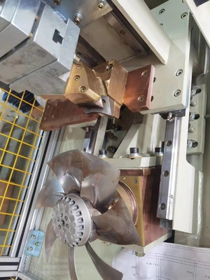 Máquina automática de doblez fría 75KVA de la soldadura por puntos de la nuez del punto