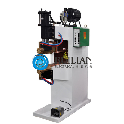 Máquina con poco carbono 100KVA del punto de la soldadura al acero de hoja de la serie de RF-D